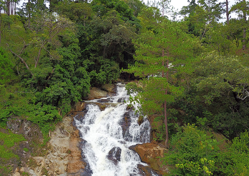 Khám phá cảm xúc mạo hiểm tại thác Ðạ Sar