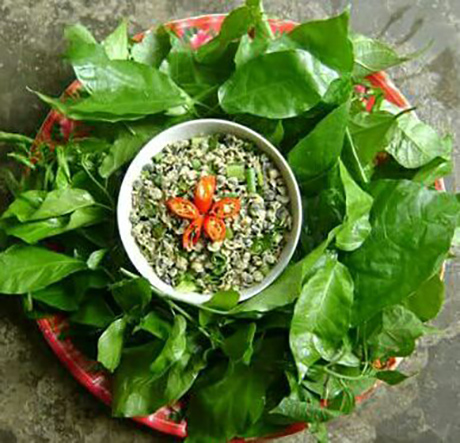 Canh rau sen nấu hến