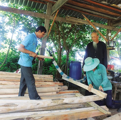 Hoạt động của Tổ cất nhà tình thương mang lại hiệu quả thiết thực cho người nghèo