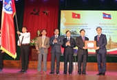 Trường Đại học Vinh đón nhận Huân chương Hữu nghị của Nhà nước CHDCND Lào