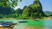 Hội An và Phong Nha - Kẻ Bàng đứng đầu trong 15 điểm đến đáng trải nghiệm nhất Việt Nam