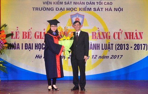 Những cử nhân đầu tiên của Trường Đại học Kiểm sát Hà Nội