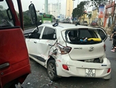 Lại xảy ra tai nạn liên hoàn trên đường phố Hà Nội