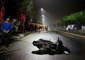 Tai nạn chết người do xe đổ bê tông thi công khách sạn lấn đường