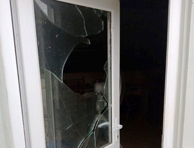 Truy sát không thành, nhóm côn đồ đập phá tan nhà dân