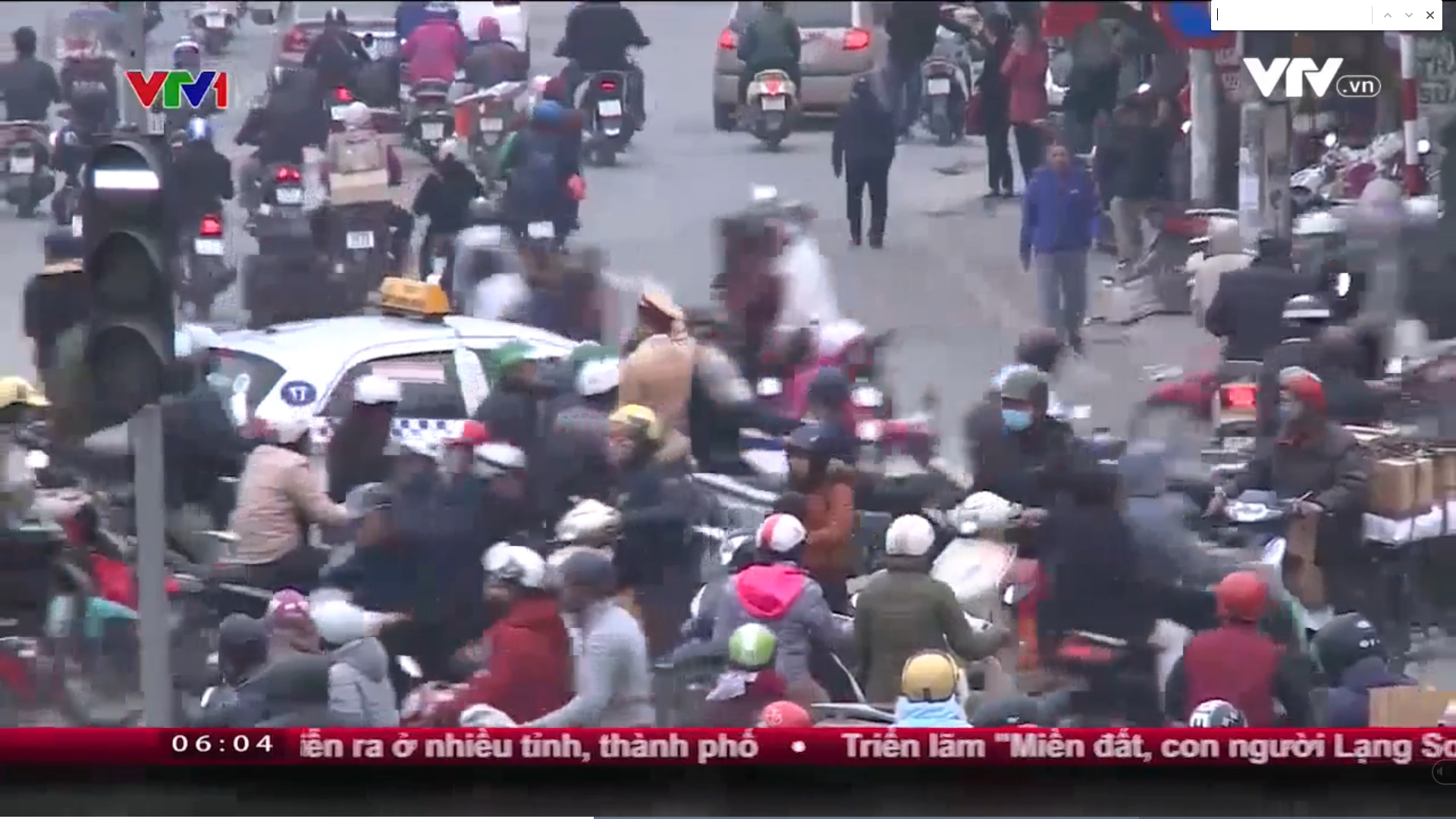 Giao thông Hà Nội ùn tắc dịp cuối năm