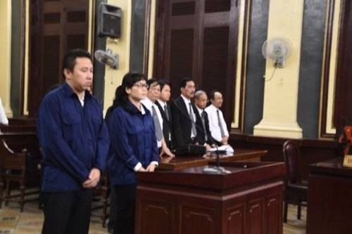 Xét xử hành vi phạm tội “Cố ý làm trái” của 10 bị cáo nguyên cán bộ Navibank