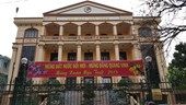 Kỷ luật lãnh đạo, nhân viên Kho bạc Nhà nước TP Nam Định đi lễ trong giờ làm việc