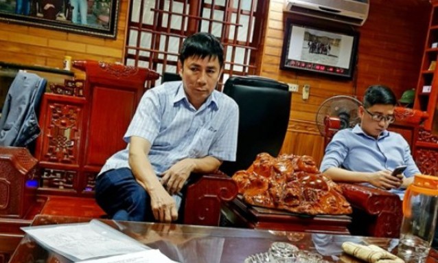 Khách đến rút tiền, Eximbank không chịu trả