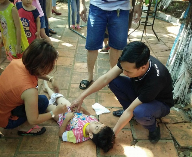 Đứt dây cáp trò chơi cảm giác mạnh” làm 2 em nhỏ phải nhập viện