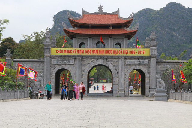 Bắn pháo hoa tại cố đô Hoa Lư vào tối 24 4