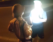 Quảng Nam Điều chuyển công tác Trung tá CSGT vung tay, rọi đèn vào mặt dân
