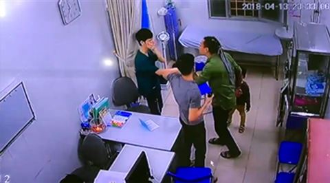 Khởi tố bị can đối tượng hành hung bác sĩ Bệnh viện Xanh Pôn