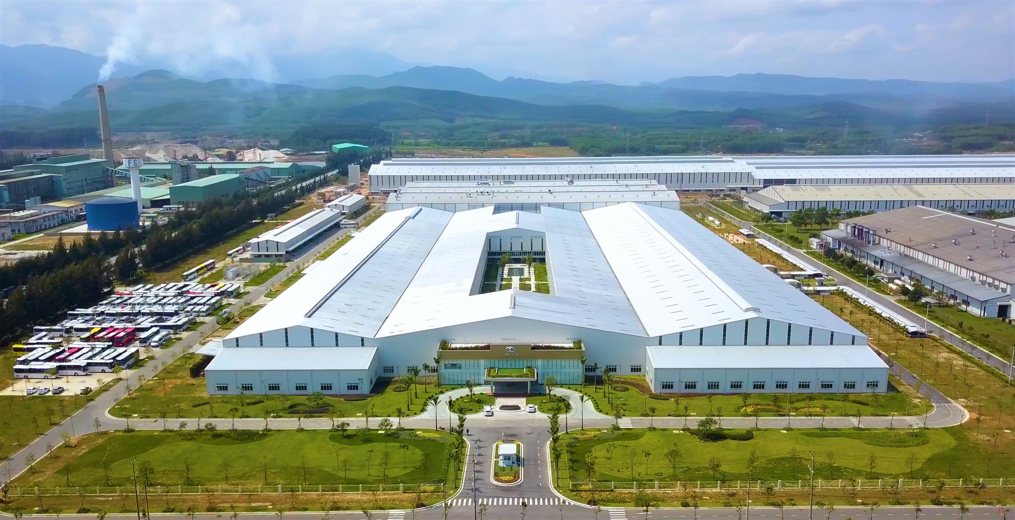 Thaco chuyển giao công nghệ sản xuất xe BusThaco HB73S cho đối tác tại Kazakhstan