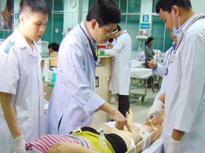 Các bệnh viện oằn mình cấp cứu hơn 8 000 người dịp lễ