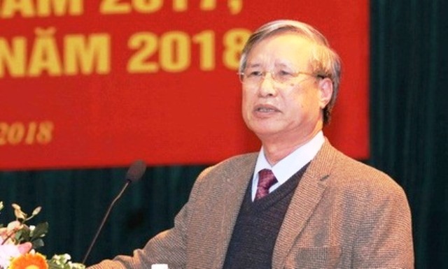 Xây dựng Đảng và hệ thống chính trị Để cán bộ là cái gốc của mọi công việc