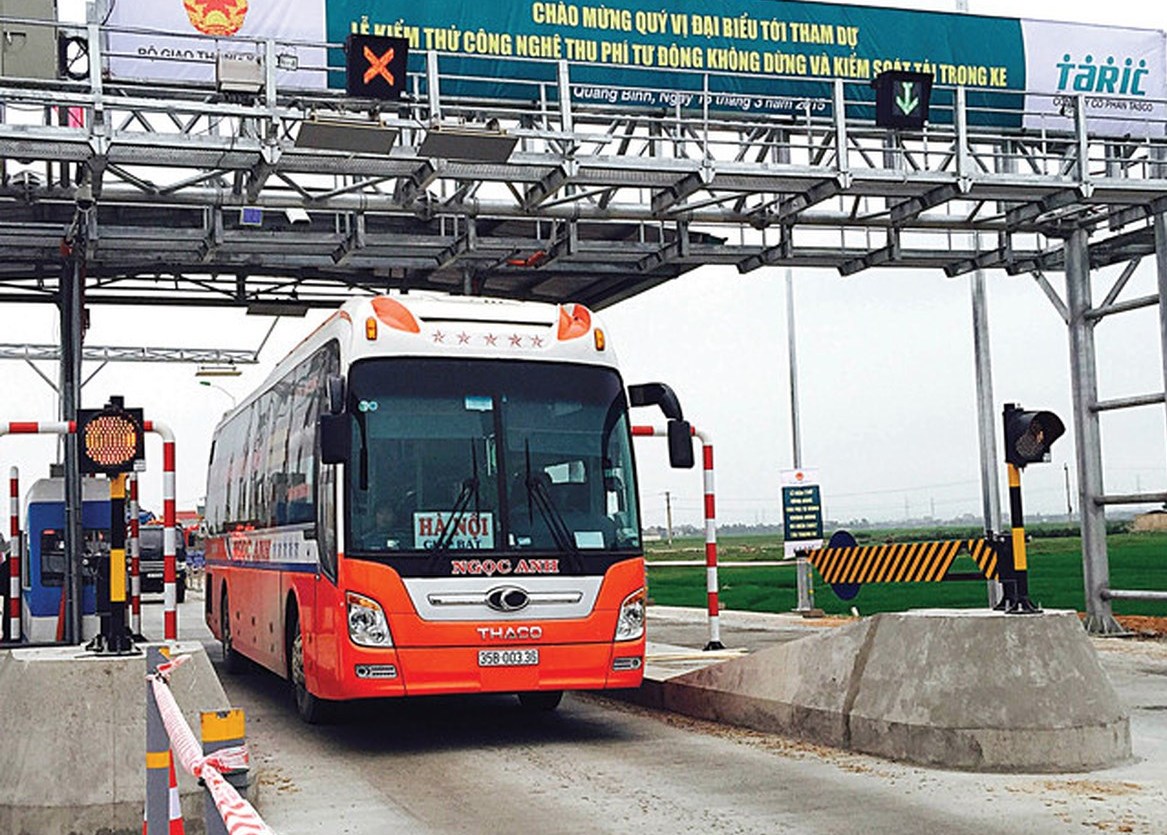 Thu giá dịch vụ sử dụng đường bộ theo hình thức điện tử tự động không dừng