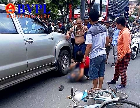 Nghệ An Phê chuẩn quyết định khởi tố tài xế lùi xe làm cụ bà chết thảm