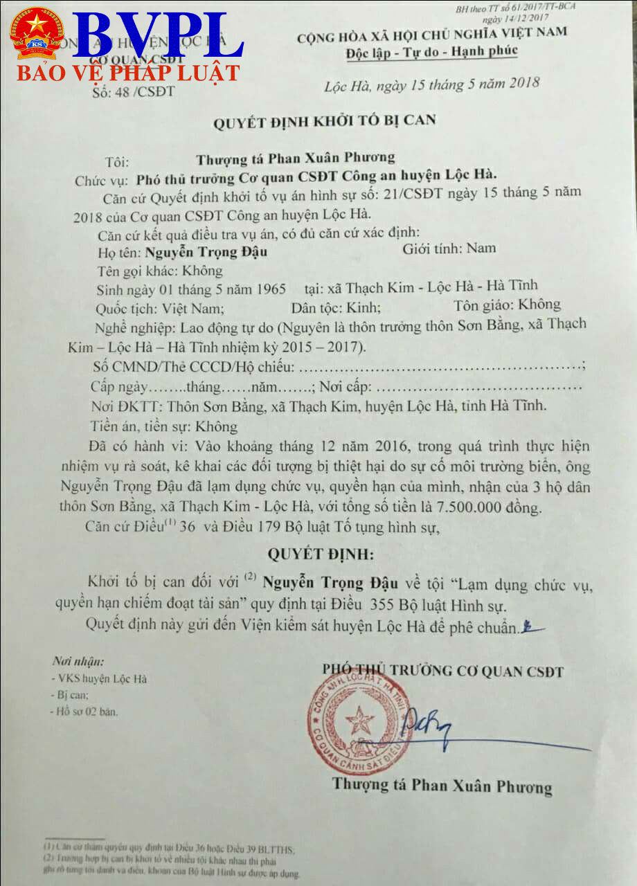 Khởi tố 2 cán bộ thôn chiếm đoạt tài sản