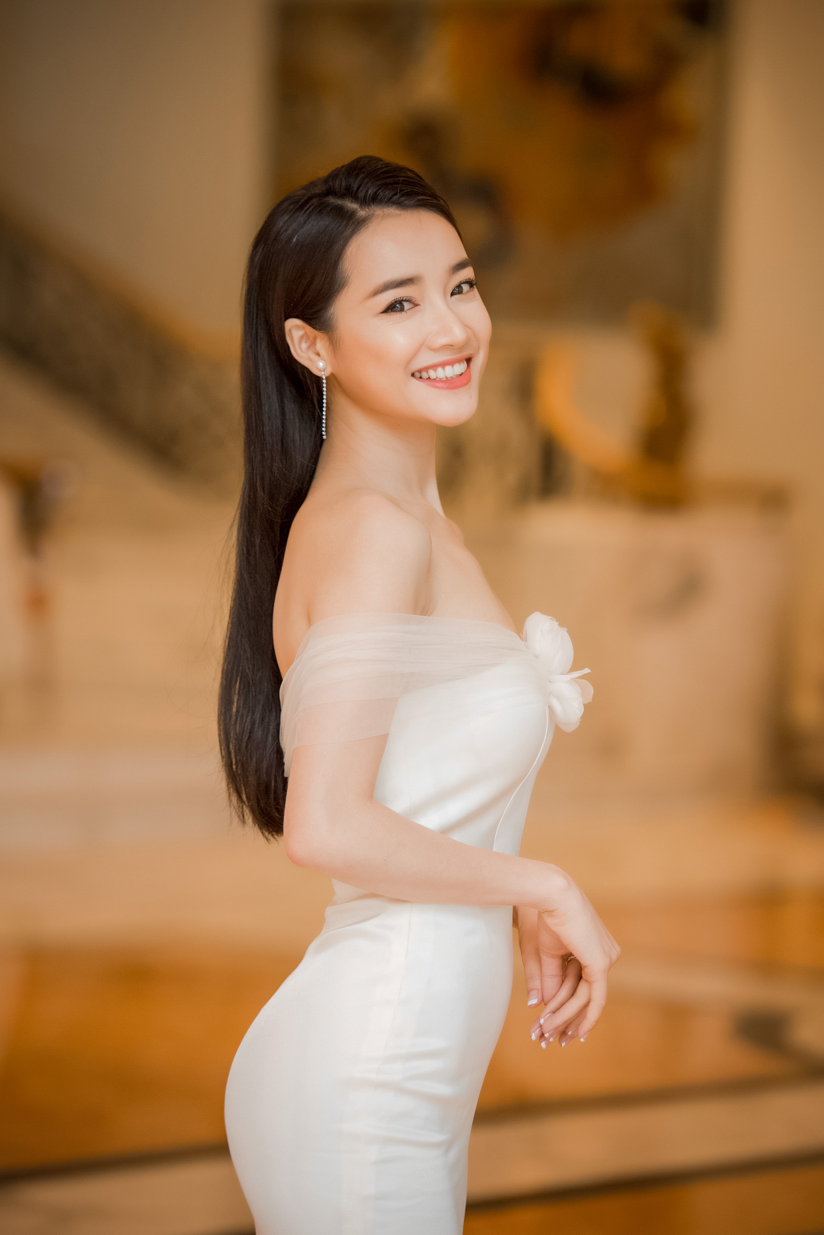 Nhã Phương đa cảm xúc trong buổi họp báo Ngày ấy mình đã yêu