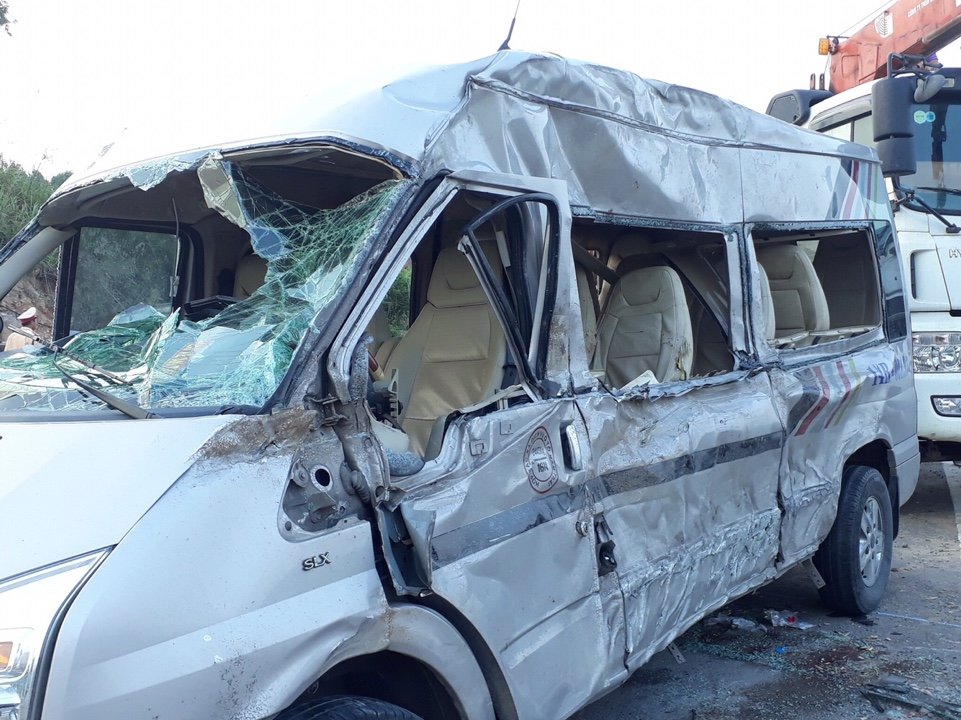 Tai nạn kinh hoàng, 9 người thương vong