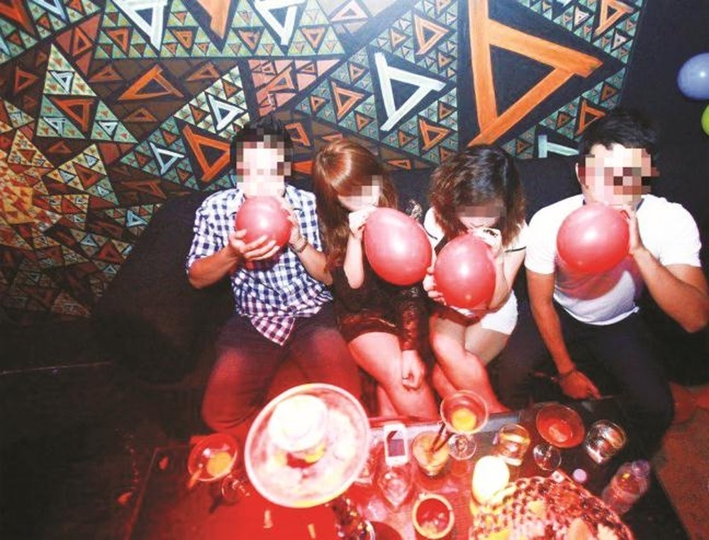 “Bóng cười”… người khóc