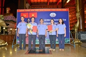 Chi bộ Đại diện Văn phòng Viện KSND tối cao tại TP Hồ Chí Minh kết nạp 2 đảng viên mới