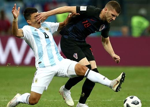 Messi mờ nhạt, Argentina thua Croatia 0-3