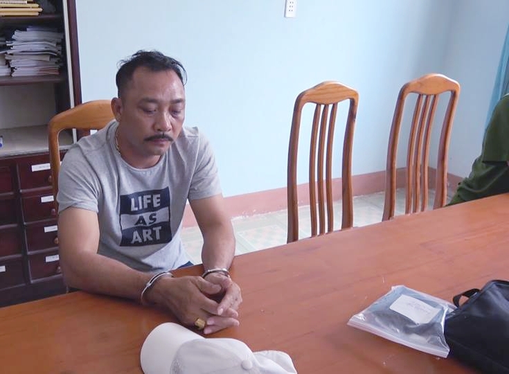 Phê chuẩn khởi tố thêm 2 đối tượng liên quan trùm gỗ lậu Phượng ‘râu’