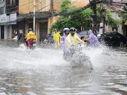 Thời tiết 16 7 Nhiều vùng mưa dông, Bắc Bộ khả năng tố lốc, gió giật mạnh