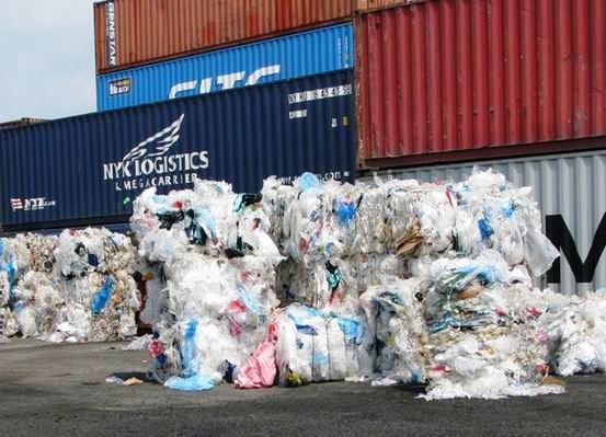 Thủ tướng yêu cầu xử lý các khe hở trong quản lý nhập khẩu phế liệu