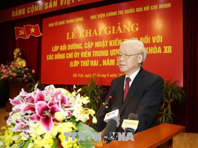 Khai giảng Lớp bồi dưỡng, cập nhật kiến thức dành cho các Ủy viên Trung ương Đảng Khóa XII