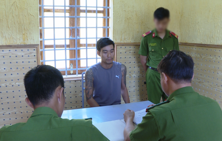 Tạm giữ đối tượng mới ra tù đã lập đường dây và cầm đầu nhóm “bảo kê” sầu riêng