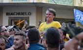 Ứng cử viên tổng thống Brazil bị đâm trọng thương tại buổi vận động tranh cử