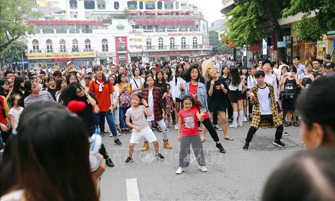 Thủ đô Hà Nội đón gần 20 triệu lượt khách du lịch