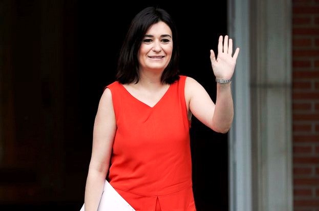 Bộ trưởng Y tế Tây Ban Nha từ chức do gian lận bằng cấp