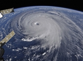Hình ảnh vệ tinh 9 cơn bão mạnh cùng lúc xuất hiện bủa vây thế giới