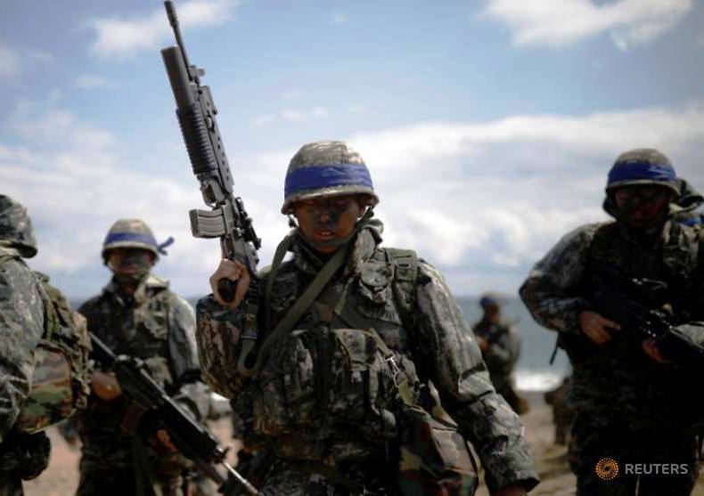 Nam sinh Hàn Quốc rủ nhau ‘vỗ béo tức thì’ hòng trốn nghĩa vụ quân sự