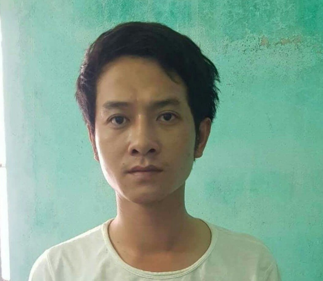 Hà Tĩnh Chồng đâm chết vợ ngay bữa cơm tối