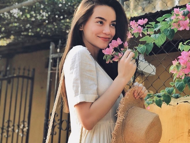 Hà Hồ, Hà Tăng “đọ sắc” cùng Thanh Hằng với street style đẹp ngất ngây