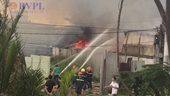 Nhà xưởng bốc cháy dữ dội, nhiều tài sản bị thiêu rụi