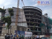 Rơi tầng cao công trình xây dựng trung tâm thương mại Khang Gia Land xuống đất, 3 công nhân nguy kịch