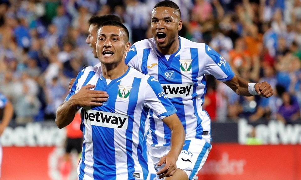 Barcelona thua sốc trong 68 giây, ‘tội đồ’ Gerard Pique