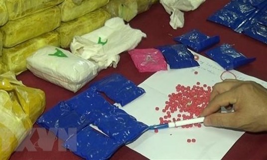 Bắt quả tang 4 đối tượng vận chuyển 54 000 viên ma túy tổng hợp