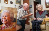 Cô dâu 100 tuổi và chú rể kém 26 tuổi muốn làm đám cưới trước khi ‘quá muộn’