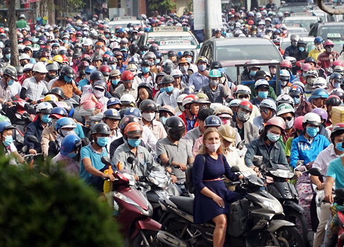 Truy tìm tài xế xe tải vụ sập mái che cầu vượt hầm Thủ Thiêm