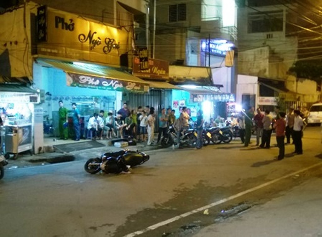 Va chạm giao thông trên đường, người đàn ông bị đâm tử vong