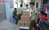 Hàng ngàn chai mỹ phẩm “made in Thai Lan” được chế biến tại vùng ven TP Hồ Chí Minh