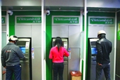 Cướp táo tợn dùng ớt tạt vào người rút tiền tại ATM để cướp tài sản