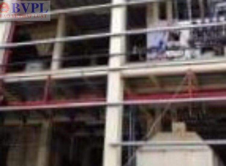 Khám nghiệm hiện trường vụ tai nạn lao động khiến một người tử vong